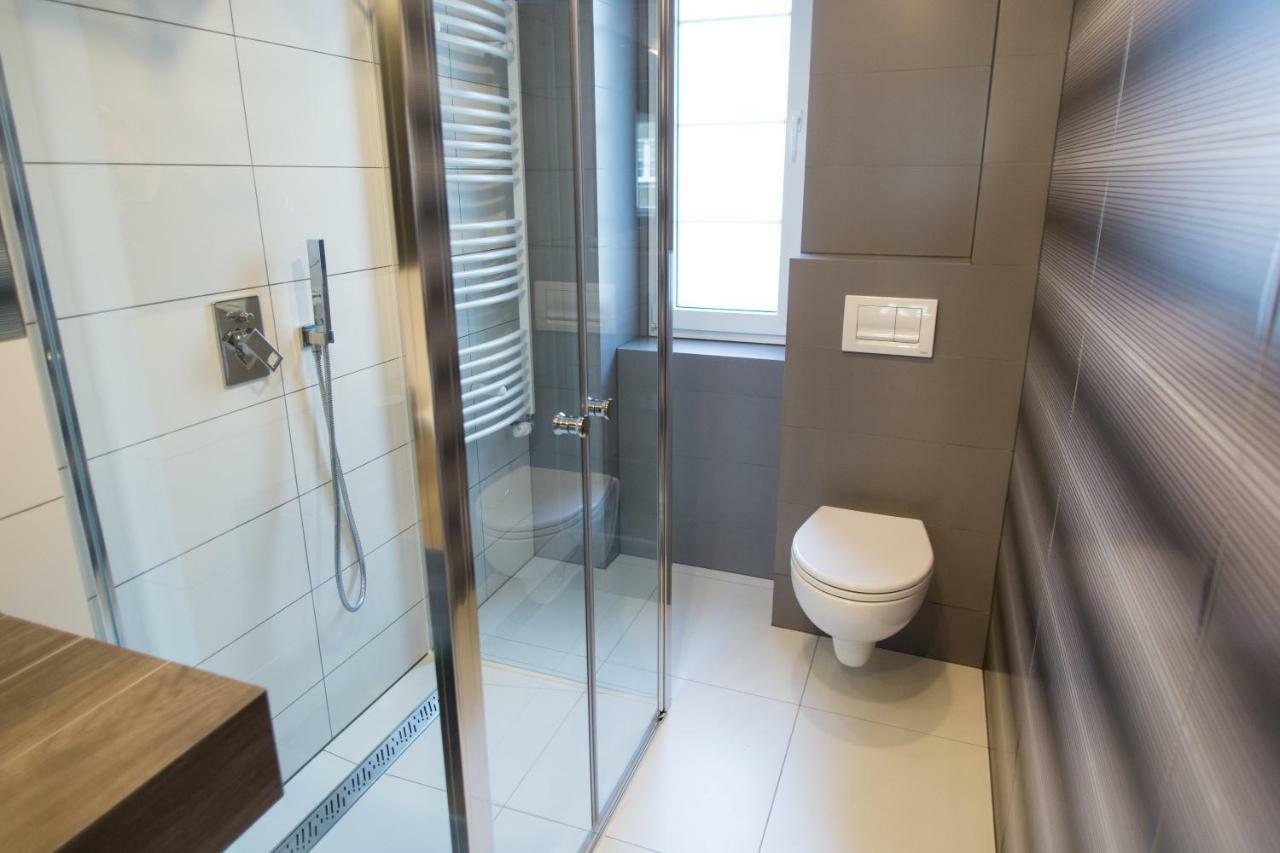 Apartament Szczęśliwa 13 *